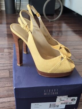 Stuart Weitzman Yellow Leather Slingback Knot Peep-Toe Heels